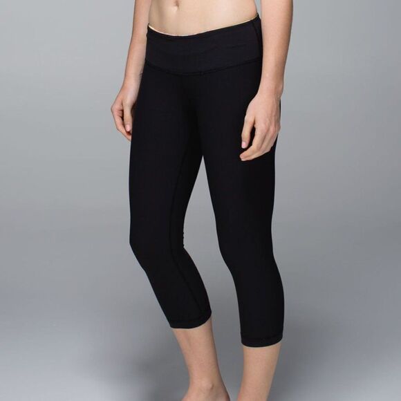 Lululemon Wunder Under Crop Reversible Size 2 - Picture 7 of 10
